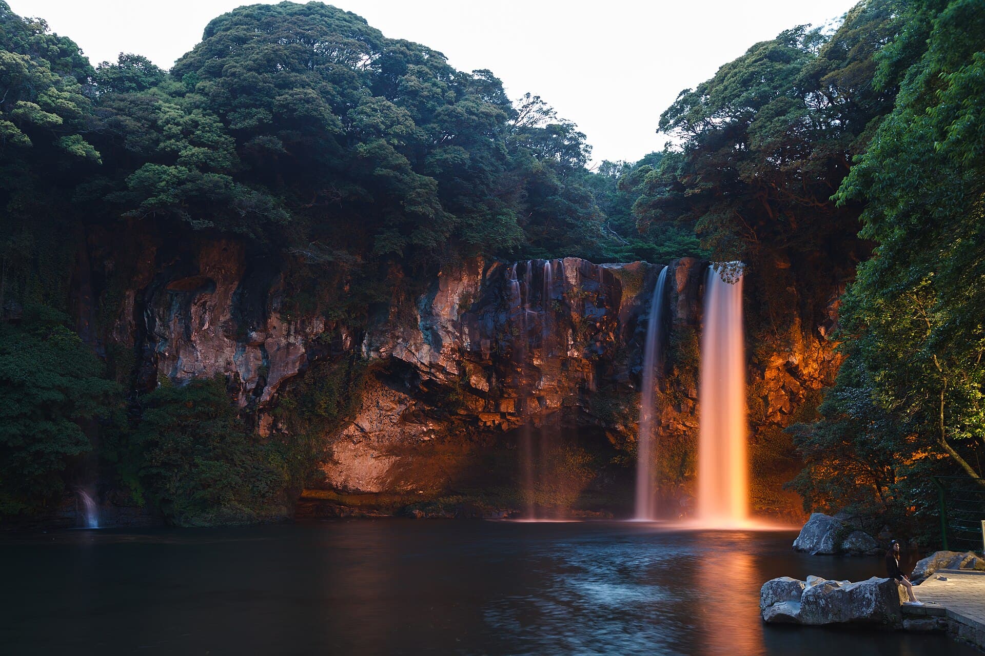 Seogwipo Falls & the Lava Cliff