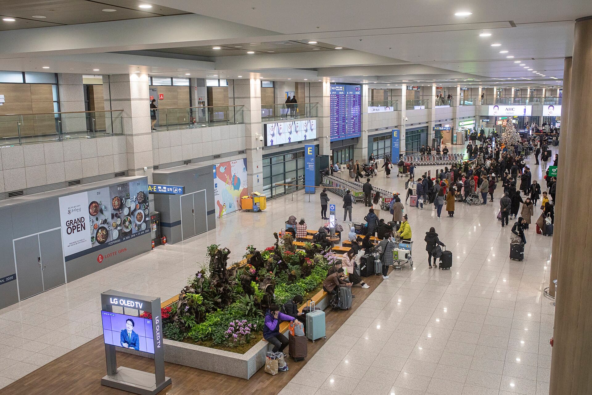The departures hall at Incheon International Airport